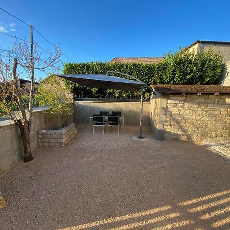 Petite Maison En Pierre Au Calme Avec Exterieur Montbellet Dış mekan fotoğraf