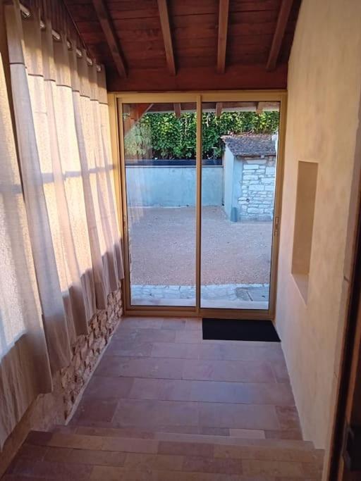 Petite Maison En Pierre Au Calme Avec Exterieur Montbellet Dış mekan fotoğraf